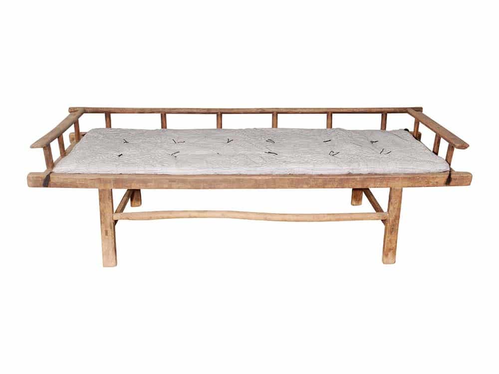 Featured image for “Lei Daybed”