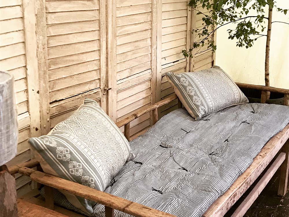 Antique Elm Daybed for Hire