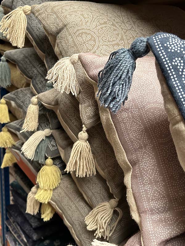 How to Style Cushions Like a Pro