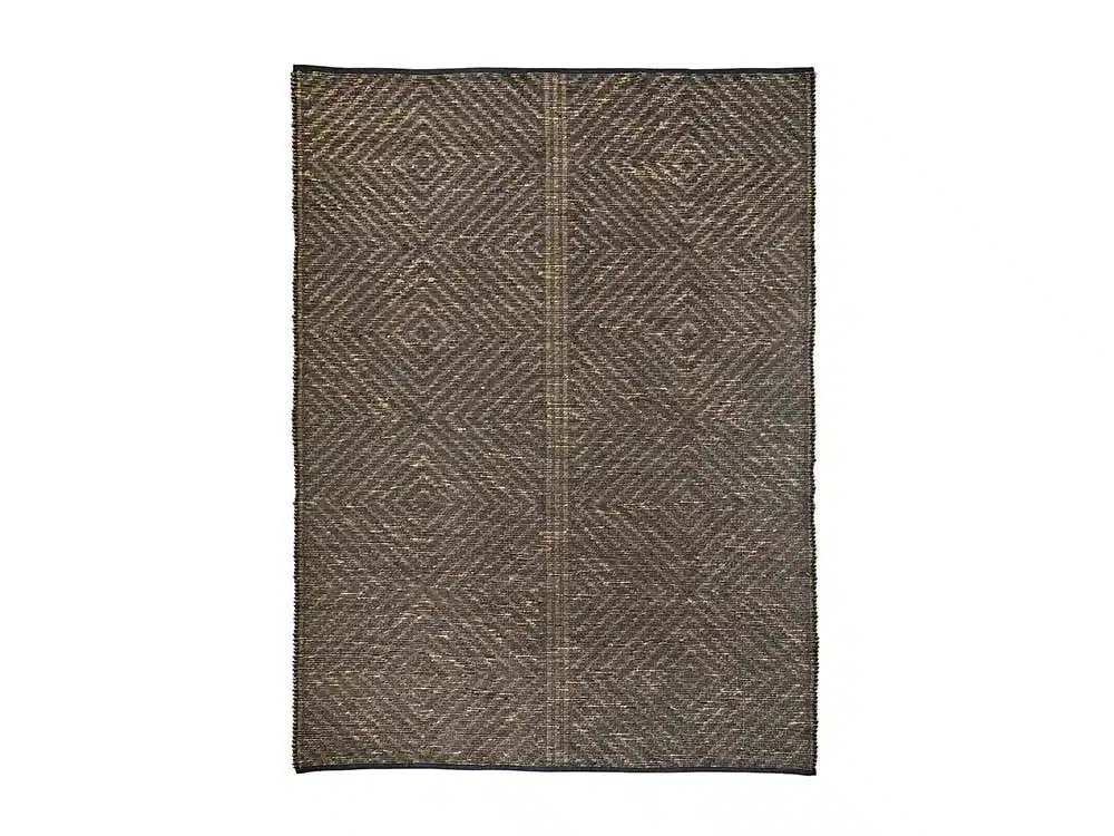 Woolen Rug for Hire