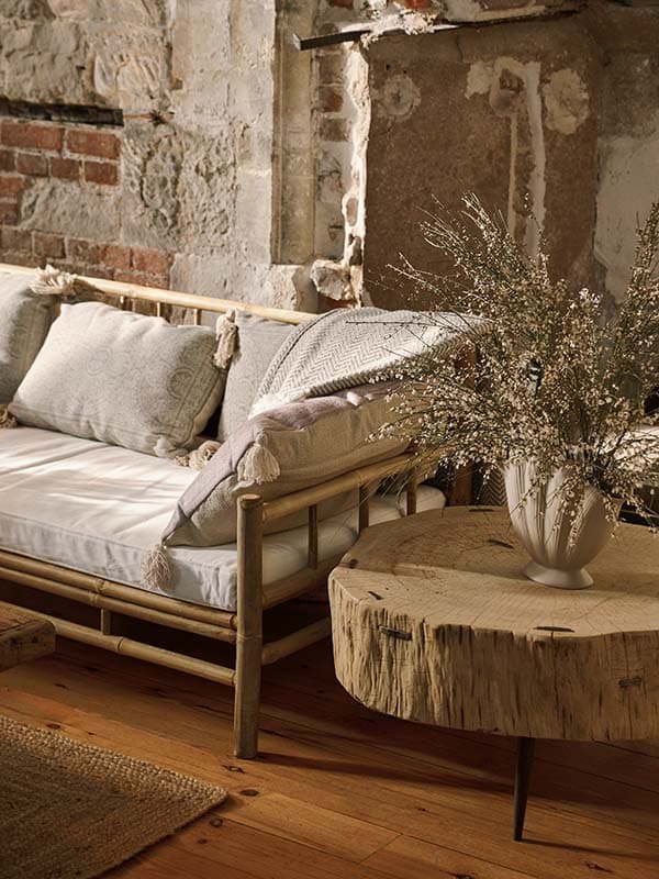How to Style Cushions Like a Pro